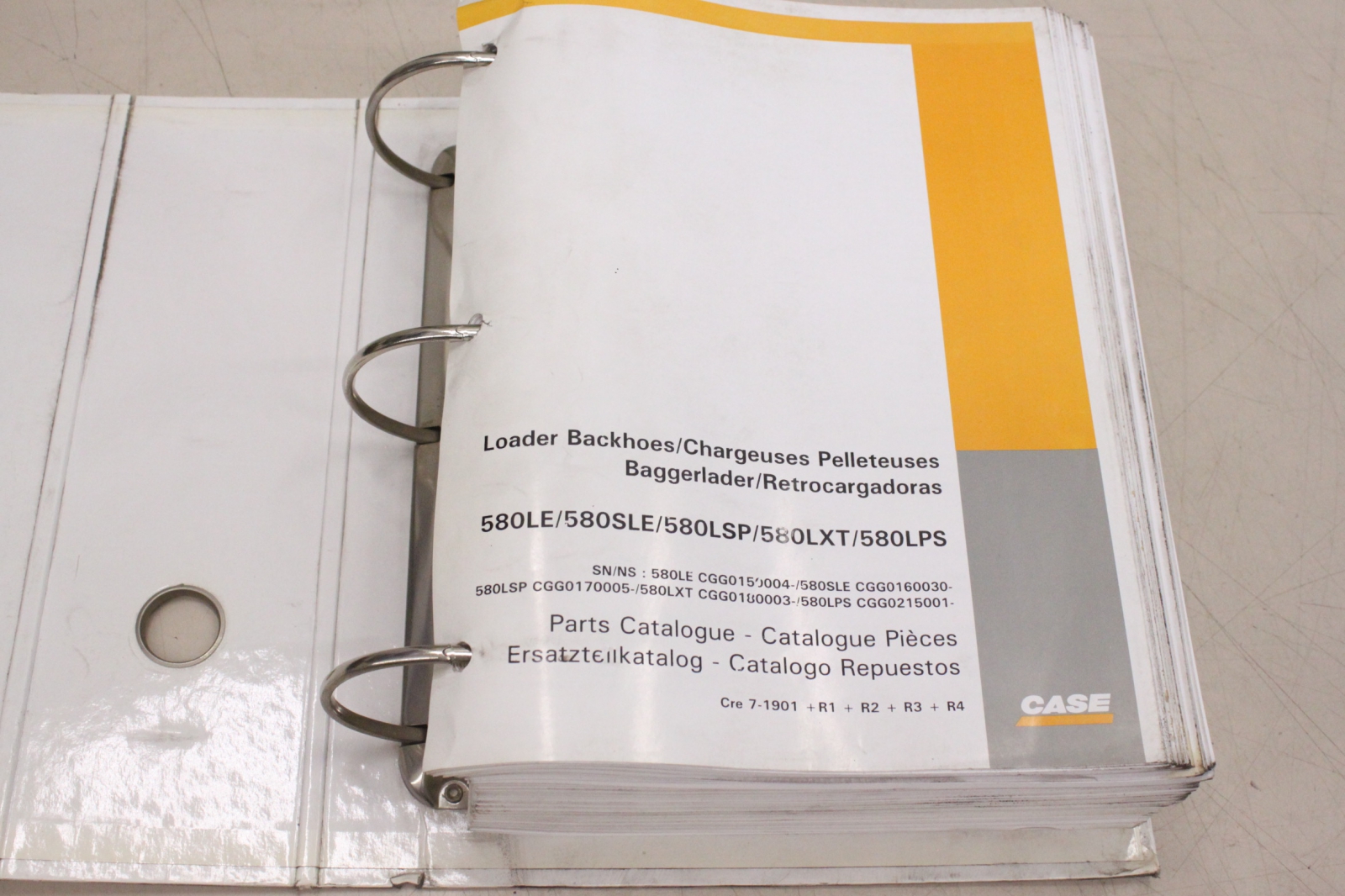 CASE 580LE LSE LXT LPS 1998 DE EN FR ESP Ersatzteilekatalog CRE7-1901 ...